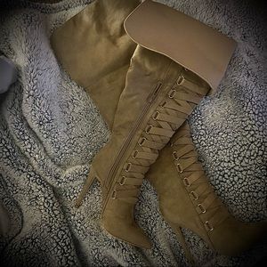 6.5 HEELED, THIGH HIGH BOOTS